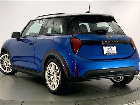 Certified 2025 MINI Cooper S image 10