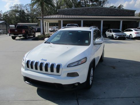 Used 2015 Jeep Cherokee Latitude image 18