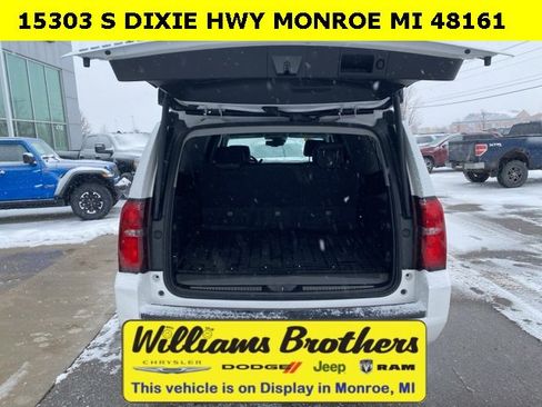 Used 2017 Chevrolet Suburban LT image 29