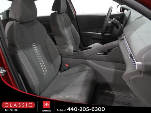 Used 2024 Hyundai Elantra SEL image 16