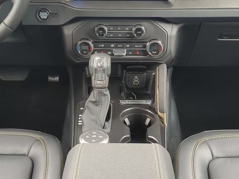 New 2026 Ford Bronco Badlands AWD/4WD image 17