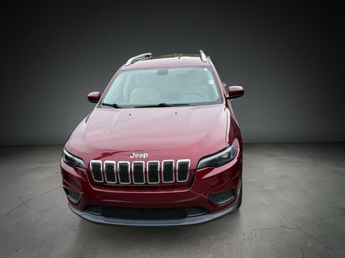 Used 2020 Jeep Cherokee Latitude FWD image 2