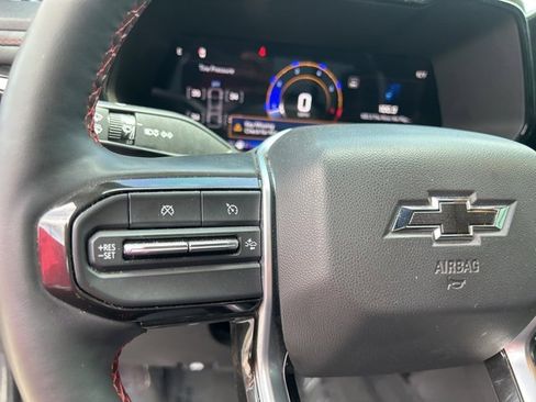 Used 2024 Chevrolet Colorado Z71 w/ Z71 Convenience Package 2 image 18