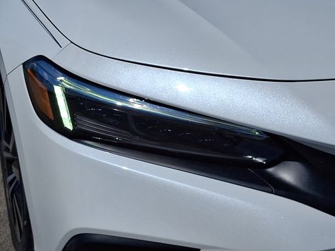 Used 2023 Honda Civic EX-L image 10