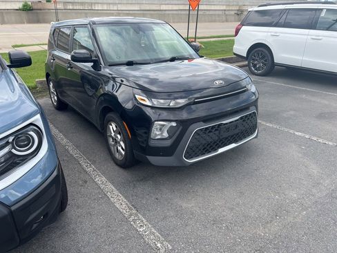Used 2020 Kia Soul S FWD image 5
