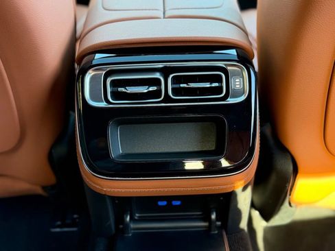 Used 2023 Mercedes-Benz S 500 S 500 w/ Warmth & Comfort Package image 48