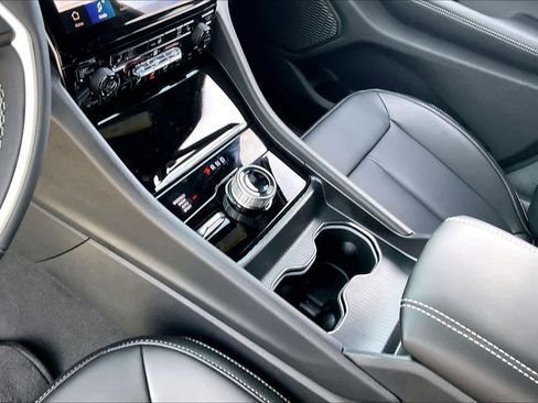 New 2025 Jeep Grand Cherokee L Limited image 7