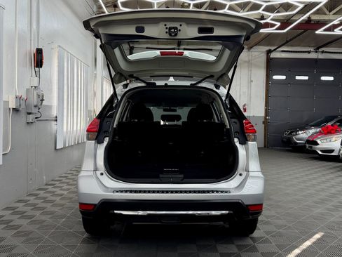 Used 2017 Nissan Rogue S image 10