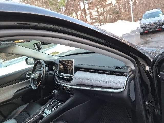 Used 2022 Jeep Compass Latitude w/ Sun and Sound Group AWD/4WD image 11