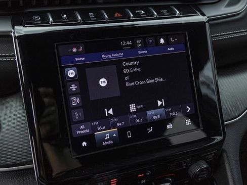 Used 2023 Jeep Grand Cherokee Altitude image 17