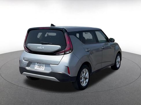 Used 2025 Kia Soul LX w/ LX Technology Package FWD image 15
