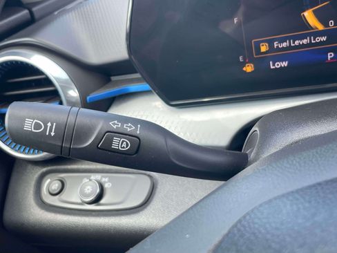 Used 2024 Chevrolet Trax LT w/ Driver Confidence Package FWD image 21