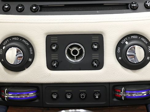 Used 2015 Rolls-Royce Ghost RWD image 46