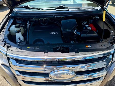 Used 2013 Ford Edge SEL AWD/4WD image 16