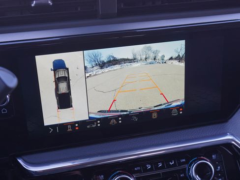 Used 2025 GMC Sierra 3500 Denali w/ Denali Reserve Package image 28