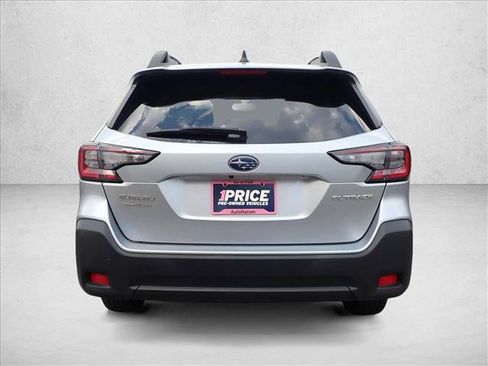 Used 2024 Subaru Outback Premium AWD/4WD image 8