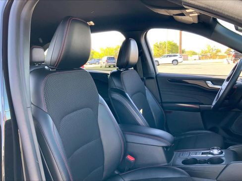 Used 2025 Ford Escape ST-Line AWD/4WD image 9