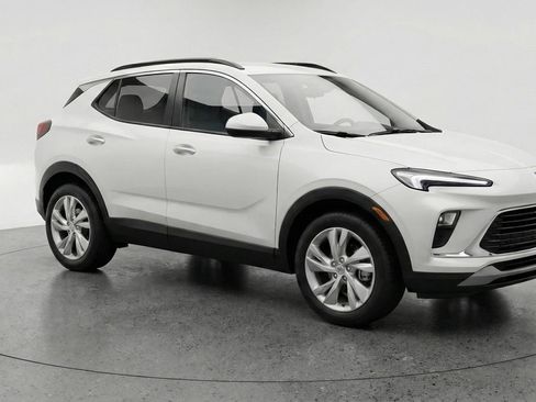 Used 2025 Buick Encore GX Preferred FWD image 1