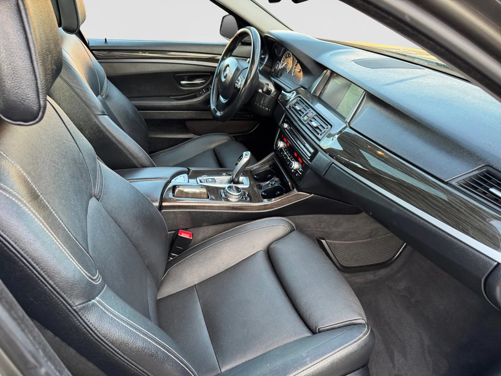 Used 2014 BMW 535d Sedan RWD image 24