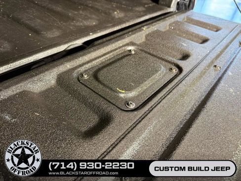 Used 2021 Jeep Gladiator Rubicon AWD/4WD image 15