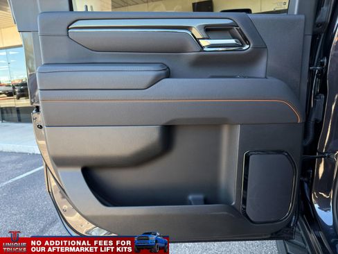 Used 2025 GMC Sierra 2500 AT4 w/ AT4 Premium Plus Package image 22