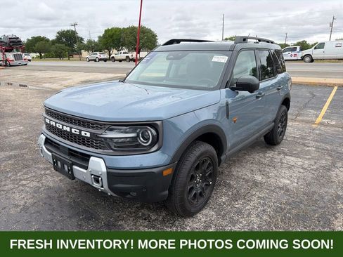Used 2025 Ford Bronco Sport Badlands AWD/4WD image 3