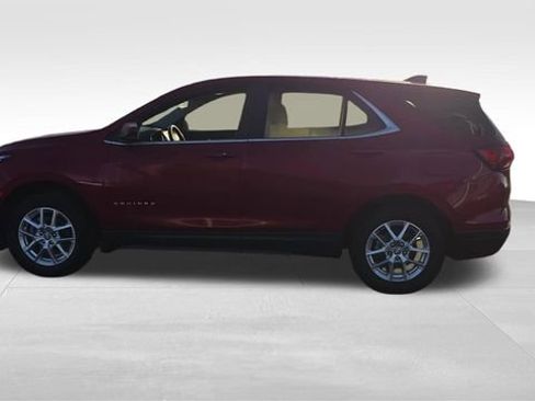 Certified 2024 Chevrolet Equinox LT w/ LPO, Floor Liner Package FWD image 9