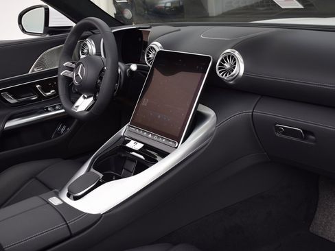 New 2025 Mercedes-Benz SL 63 AMG S e Performance 4MATIC image 14