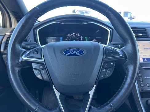 Used 2019 Ford Fusion Titanium image 14