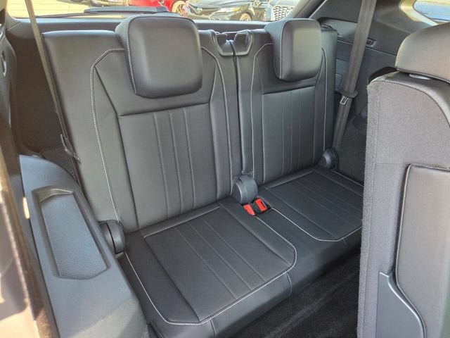 Used 2024 Volkswagen Tiguan SE R-Line w/ MDO Package, Three-Row FWD image 20