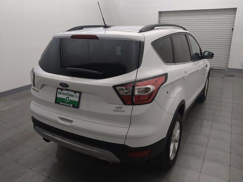 Used 2018 Ford Escape SE FWD image 7