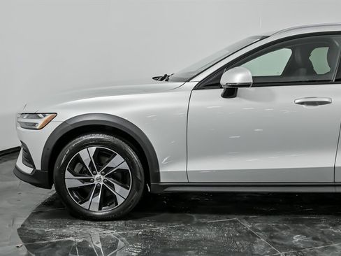 Used 2020 Volvo V60 T5 Cross Country w/ Protection Package Premier AWD/4WD image 6