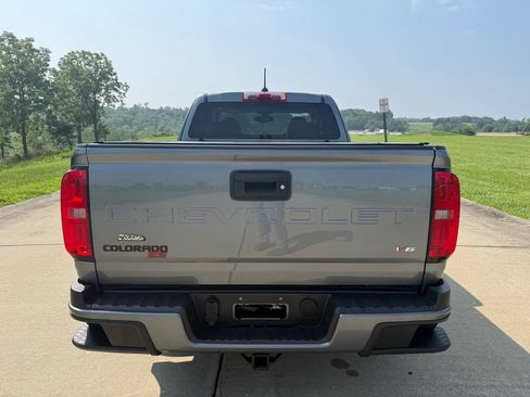 Used 2022 Chevrolet Colorado LT w/ Redline Special Edition AWD/4WD image 5