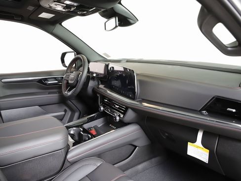 New 2026 Chevrolet Suburban RST w/ RST Capability Package image 8