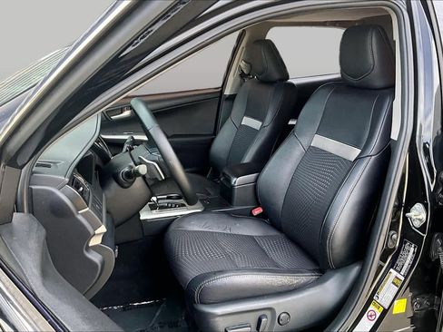 Used 2012 Toyota Camry SE FWD image 7