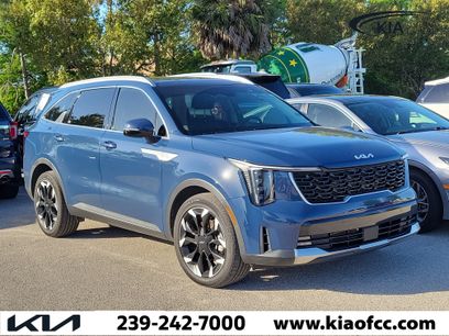 Used 2025 Kia Sorento EX w/ Panoramic Sunroof Package
