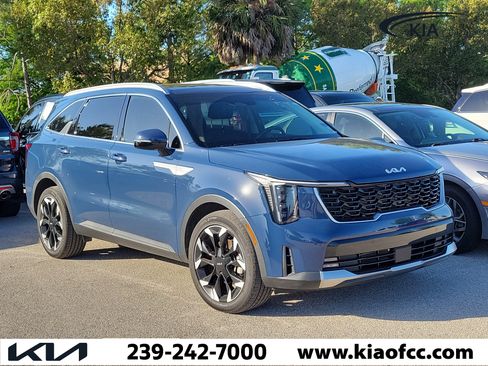 Used 2025 Kia Sorento EX w/ Panoramic Sunroof Package image 1