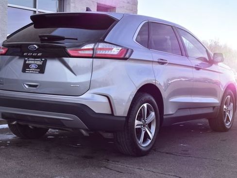 Used 2024 Ford Edge SEL w/ Convenience Package image 11