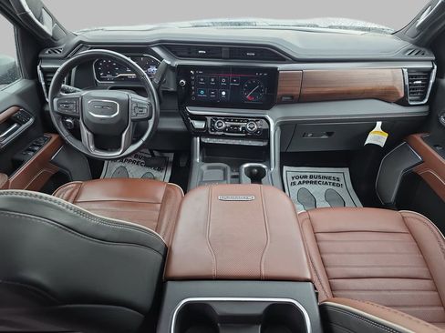 Certified 2024 GMC Sierra 2500 Denali Ultimate w/ Max Trailering Package AWD/4WD image 11