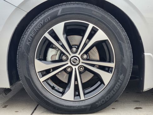 Used 2022 Nissan Sentra SV w/ All-Weather Package image 11