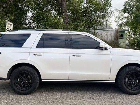 Used 2019 Ford Expedition Limited w/ Cargo Package AWD/4WD image 5