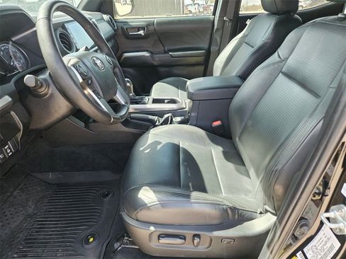 Used 2023 Toyota Tacoma Limited image 16