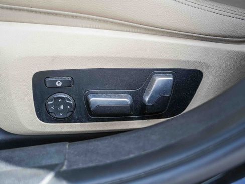 Used 2020 BMW 330i Sedan w/ M Sport Package RWD image 23