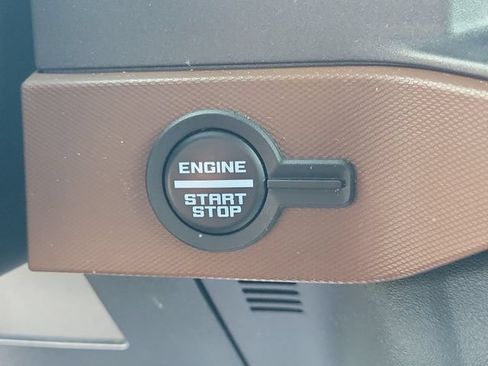 Used 2024 Ford Bronco Outer Banks w/ Sasquatch Package AWD/4WD image 29