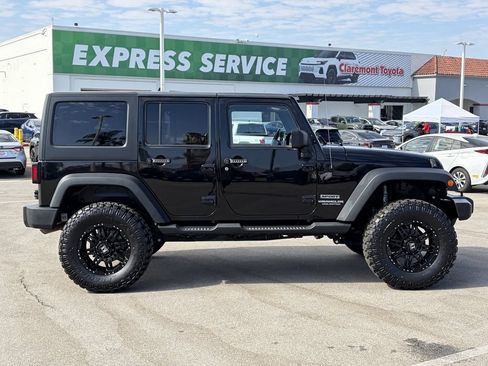 Used 2014 Jeep Wrangler Unlimited Sport w/ Quick Order Package 24S AWD/4WD image 45