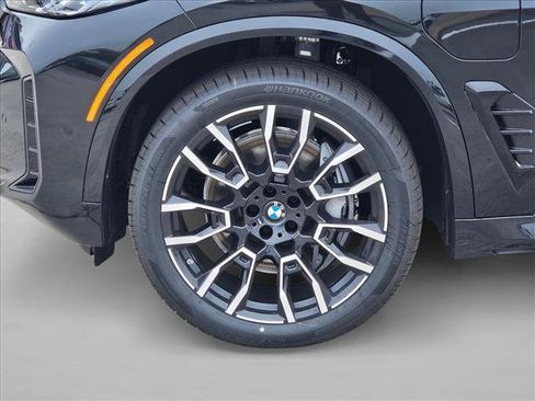 Used 2026 BMW X5 xDrive50e w/ M Sport Package AWD/4WD image 18