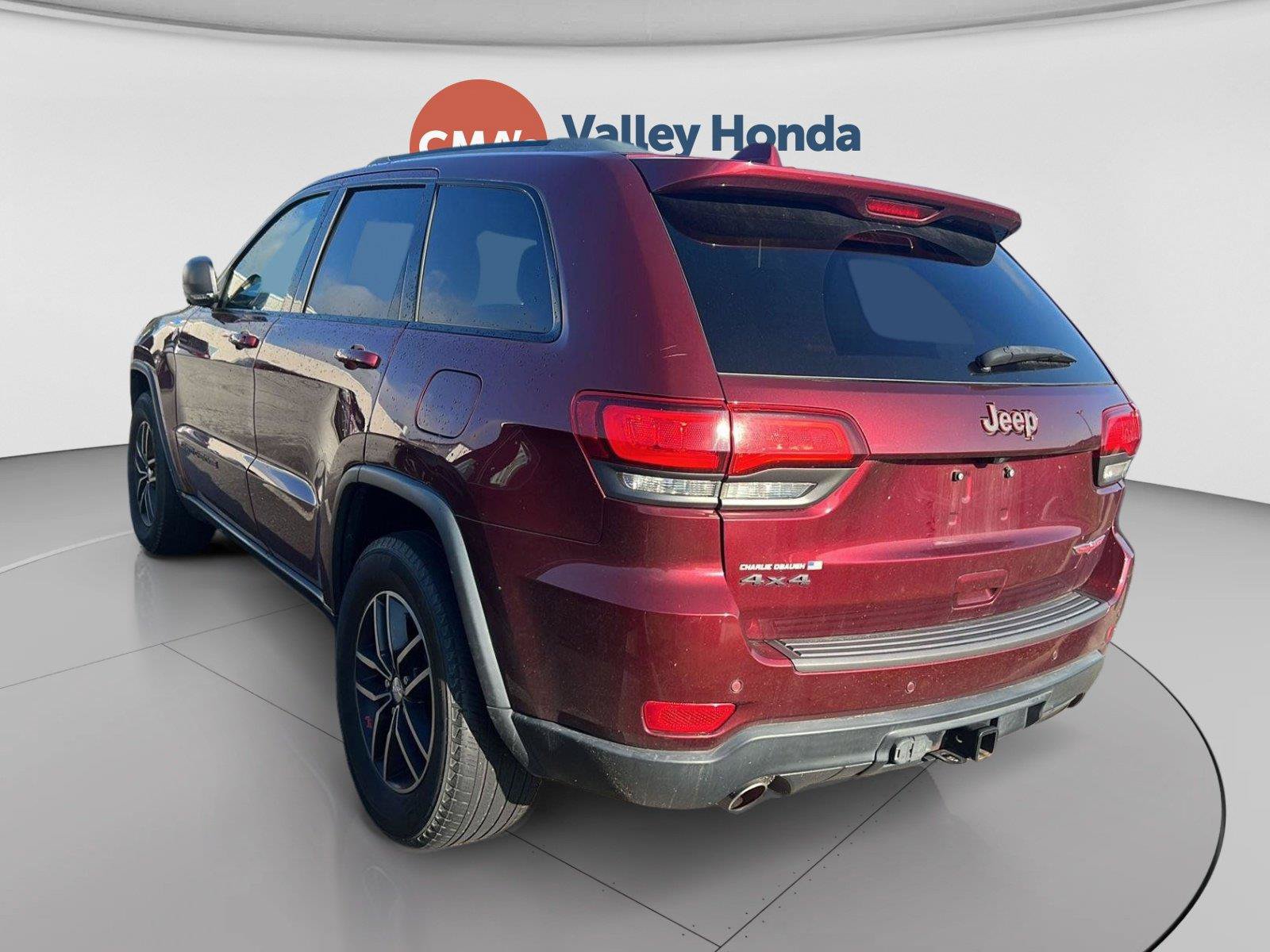 Used 2018 Jeep Grand Cherokee Trailhawk AWD/4WD image 2