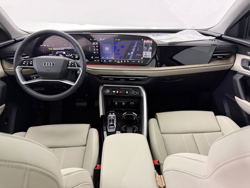 New 2025 Audi Q5 Premium Plus image 17