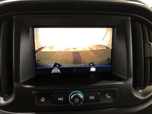 Used 2021 Chevrolet Colorado W/T w/ Custom Special Edition image 18