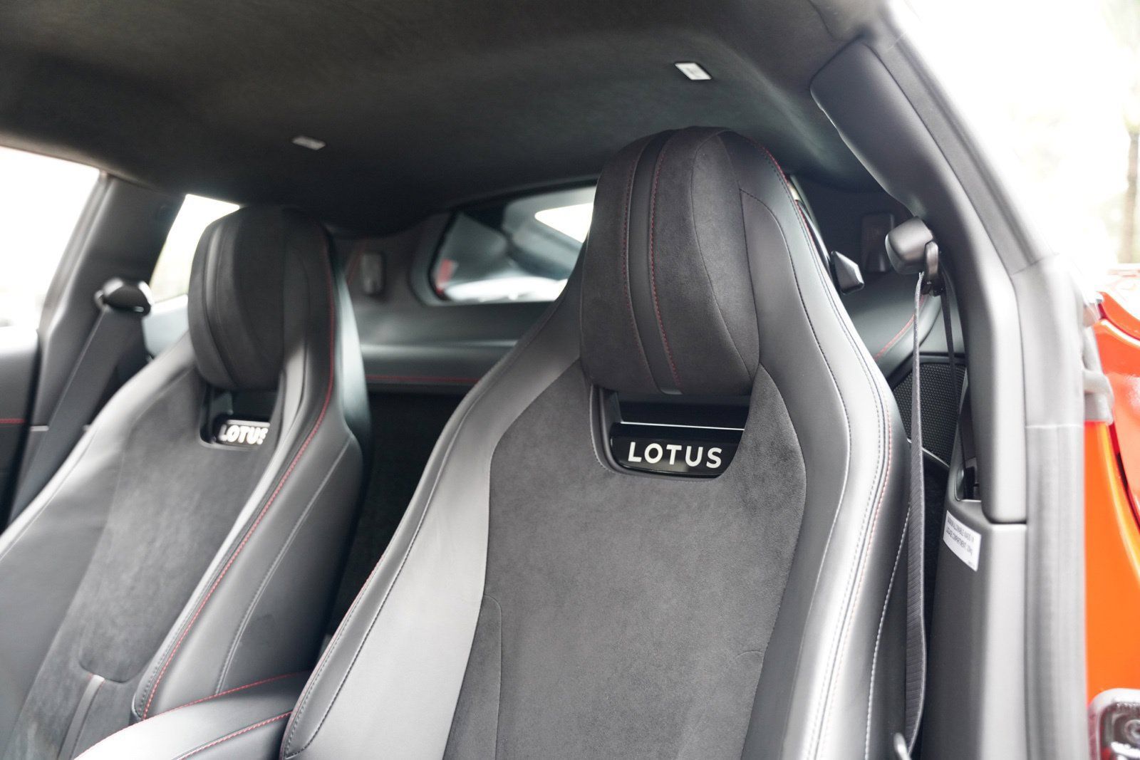 Used 2025 Lotus Emira RWD image 30